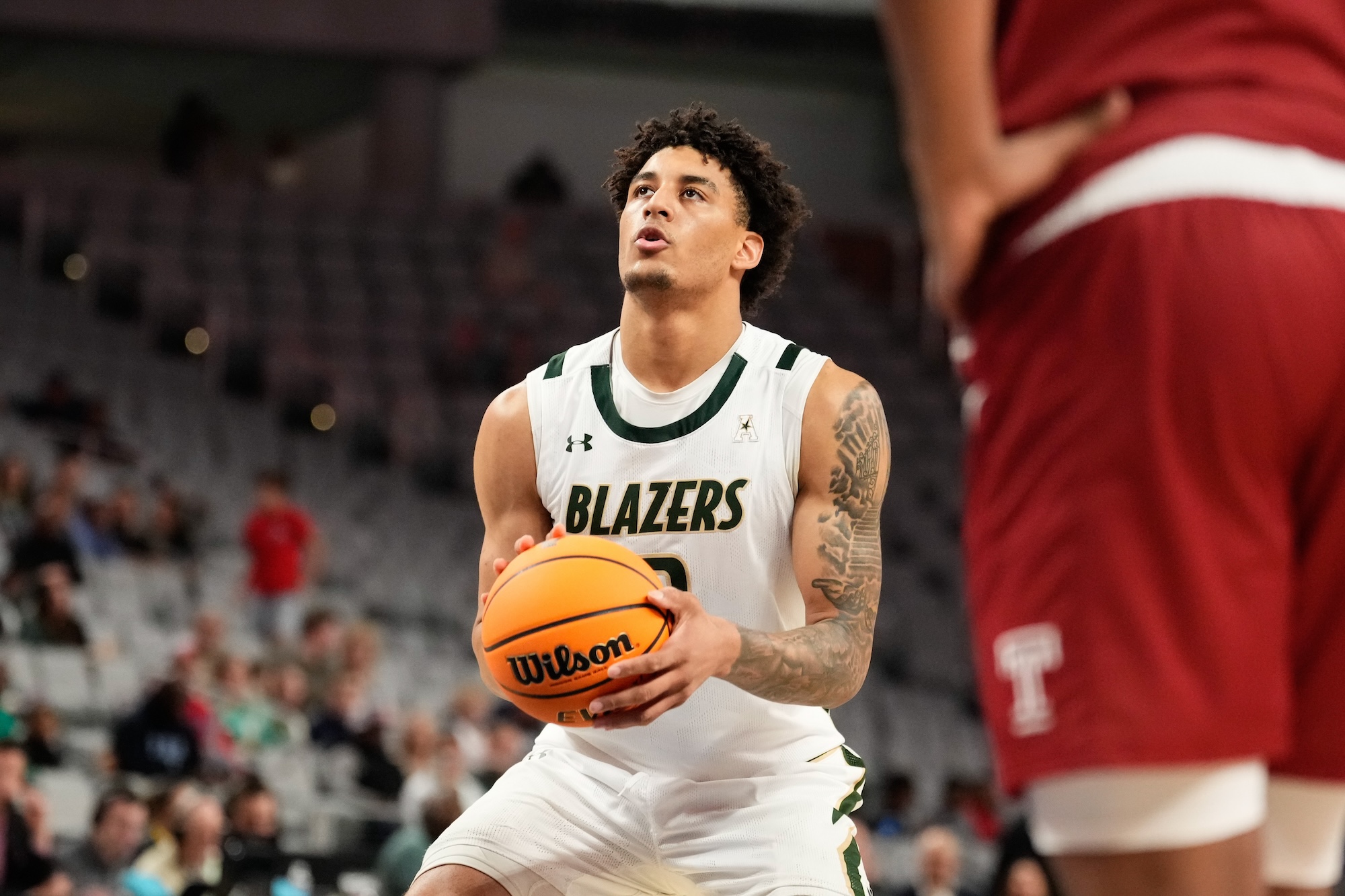 UAB Blazers forward Yaxel Lendeborg (3) shoots a free throw against the Temple Owls during the first half at Dickies Arena in Fort Worth, Texas, on March 17, 2024.